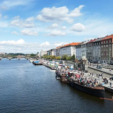 Large Near The City Center * Praga